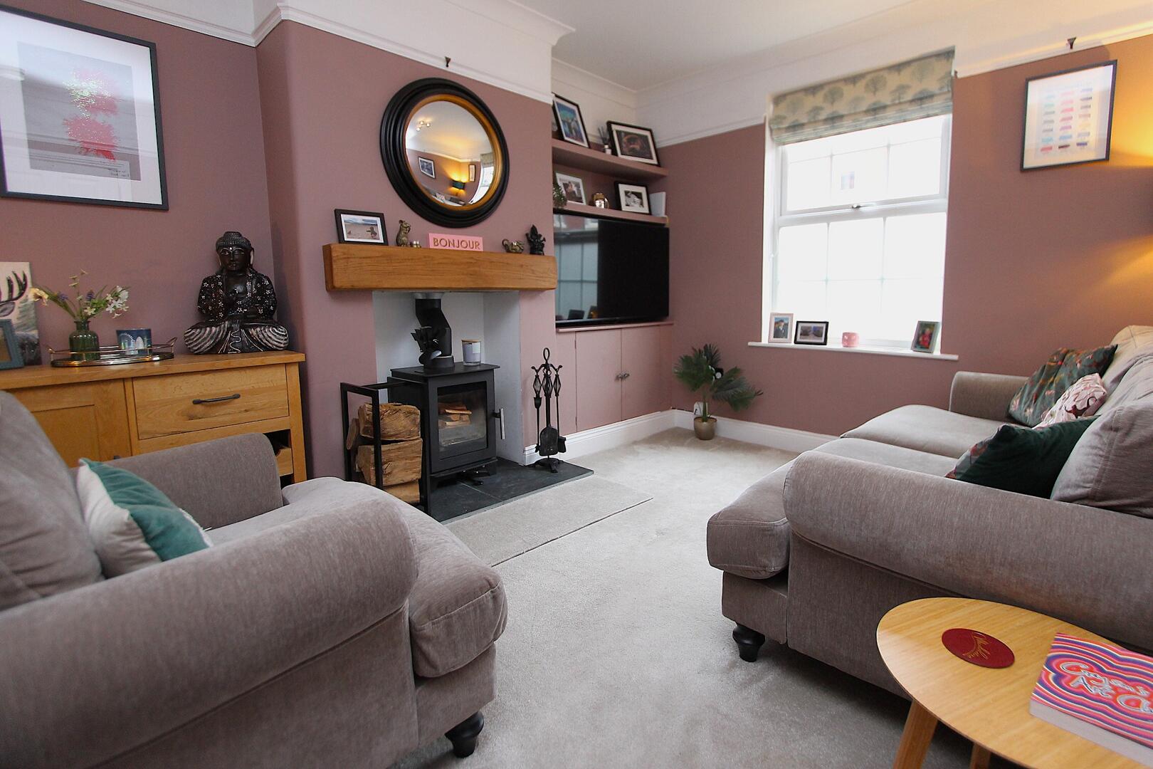 4 bed property in Western Road, Stourbridge